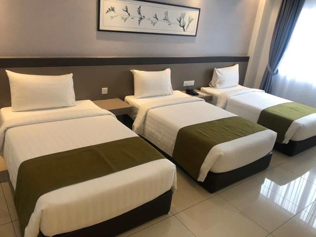 Savanna Hill Resort Ulu Tiram Exterior foto