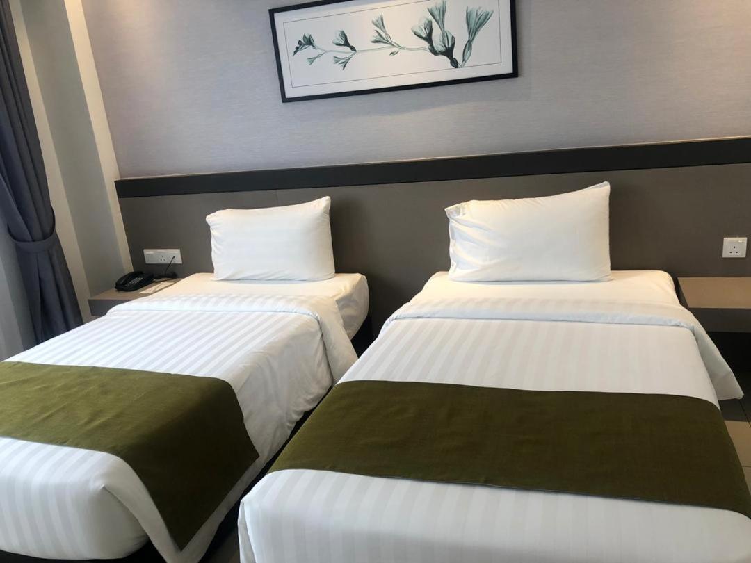 Savanna Hill Resort Ulu Tiram Exterior foto